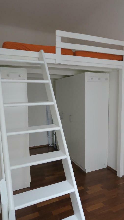 2 Zimmer Wohnung Вена Экстерьер фото